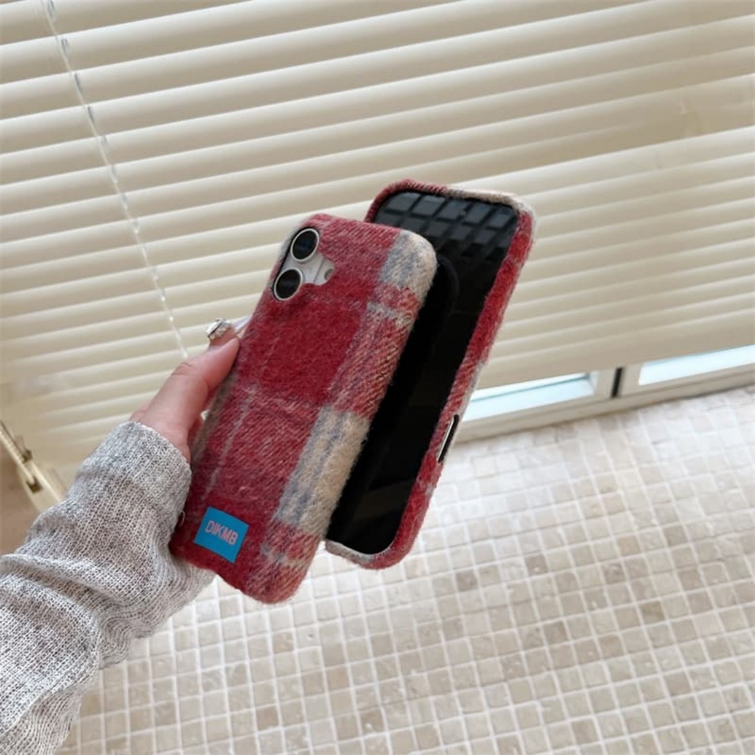 레트로 스타일의 체크무늬, 부드럽고 포근한 소재로 제작 - Phone Cases Iphone 13 리뷰 및 가격